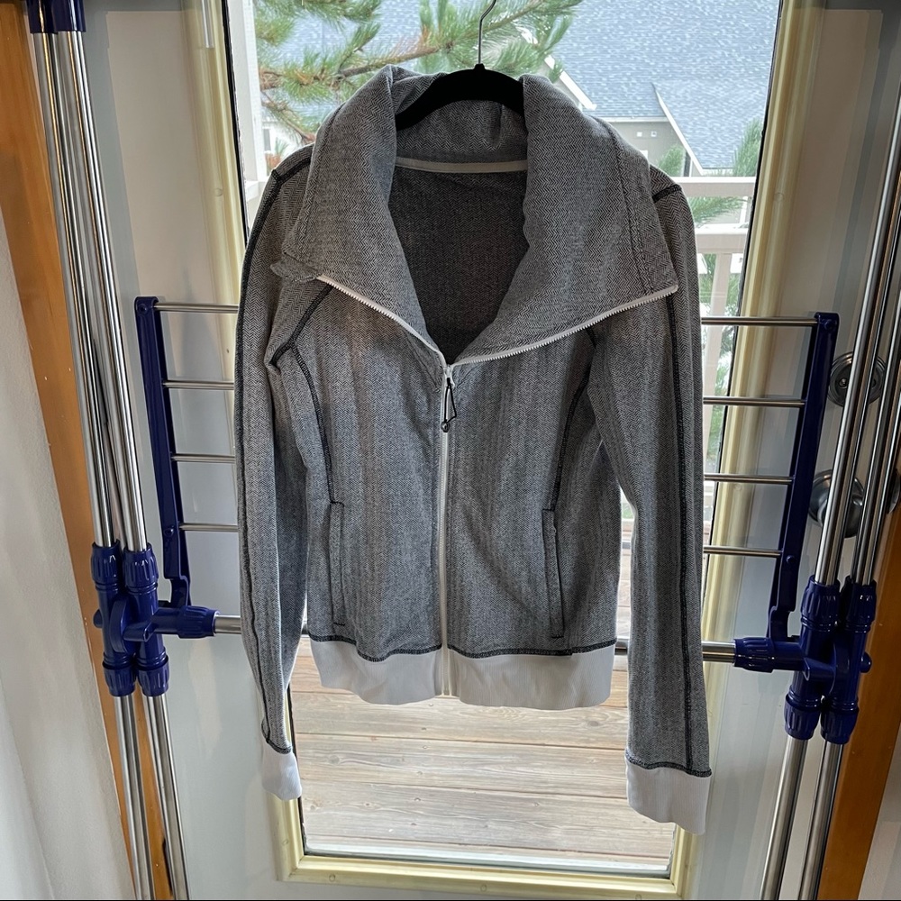 Lululemon zip up jacket